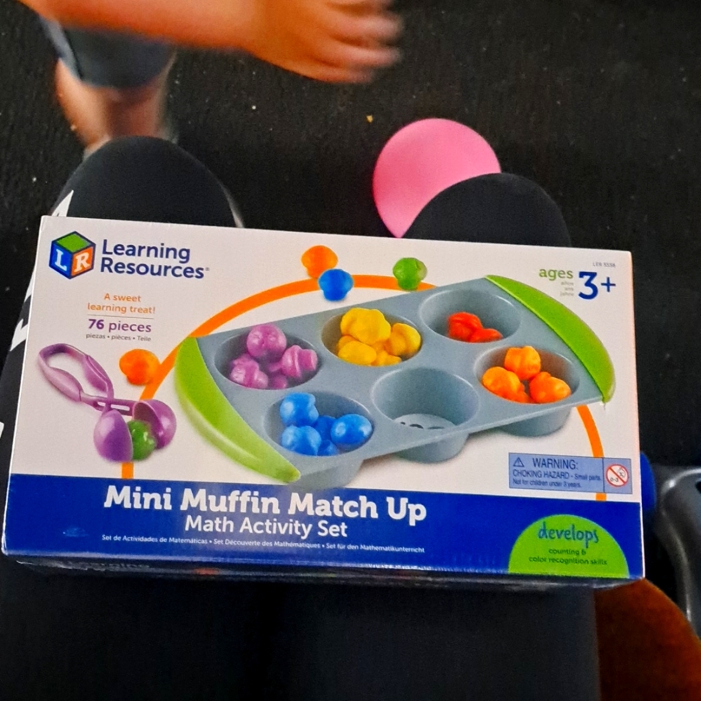 Mini muffin match up learning resources